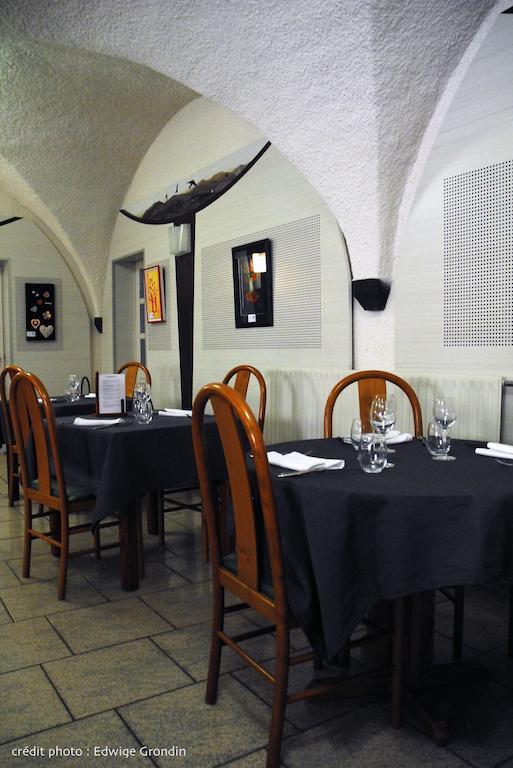 Les Hirondelles Hotel Orcines Buitenkant foto