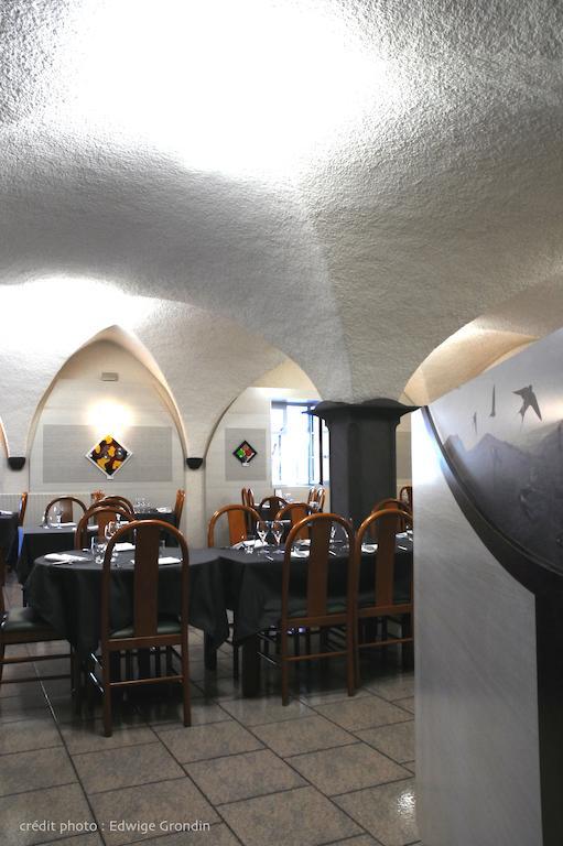 Les Hirondelles Hotel Orcines Buitenkant foto