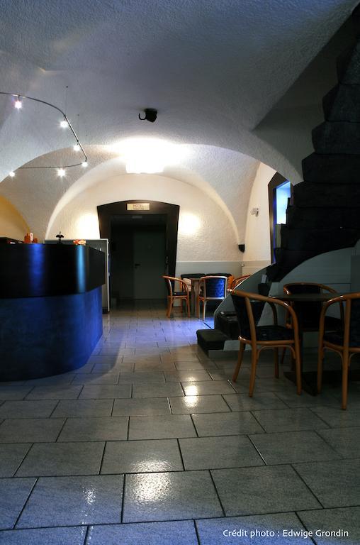 Les Hirondelles Hotel Orcines Buitenkant foto