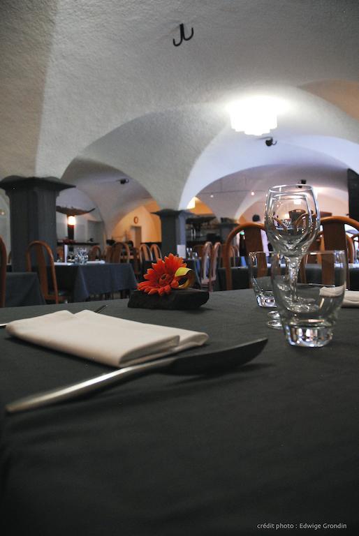 Les Hirondelles Hotel Orcines Buitenkant foto