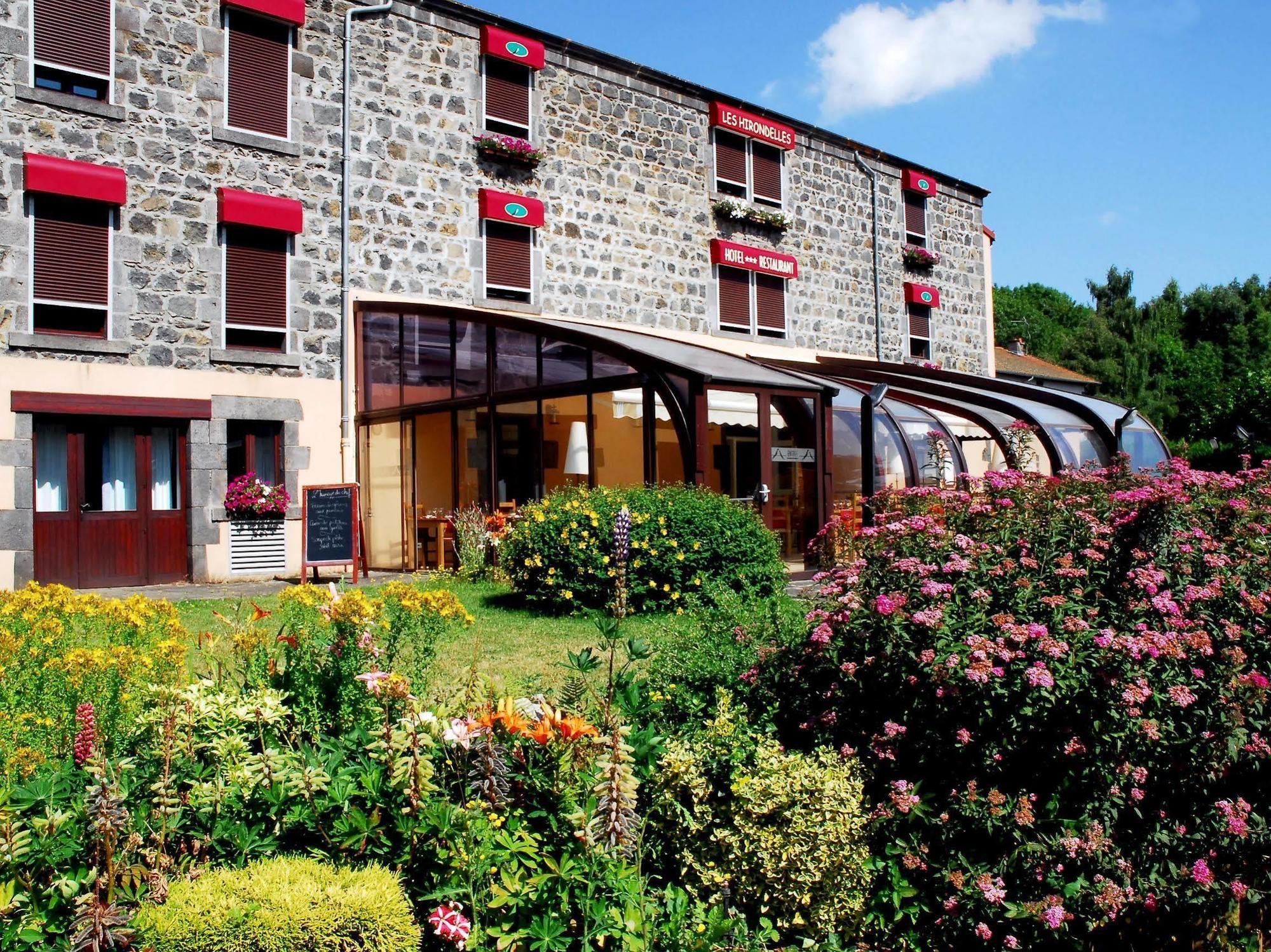 Les Hirondelles Hotel Orcines Buitenkant foto